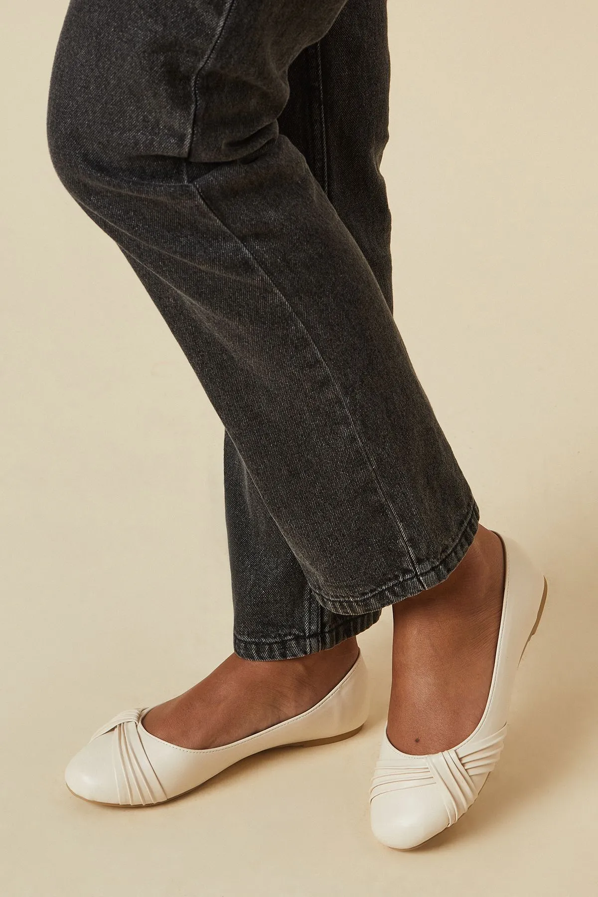 Eliza Ruched Detail Flat Ballet Pumps