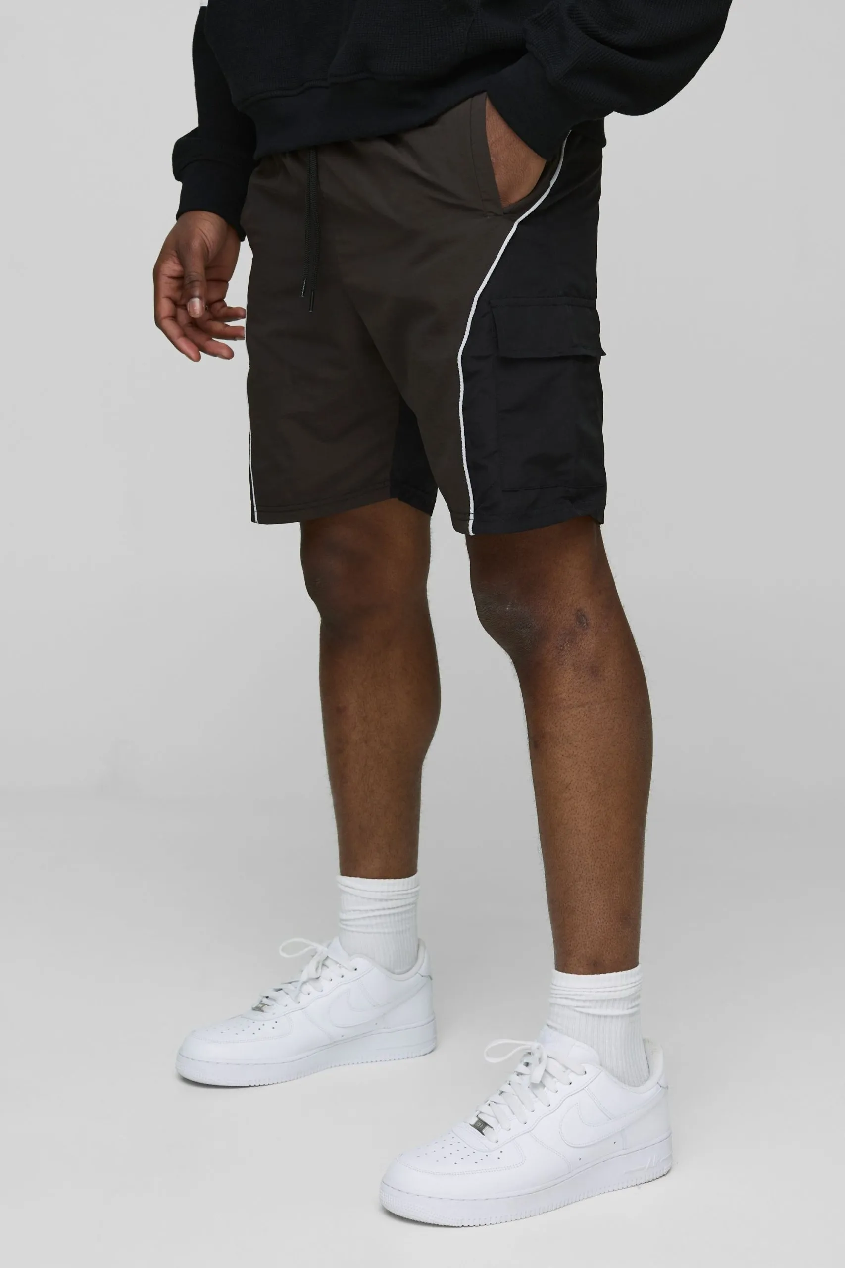 Elasticated Waist Nylon Colourblock Slim Fit Mid Length Shorts