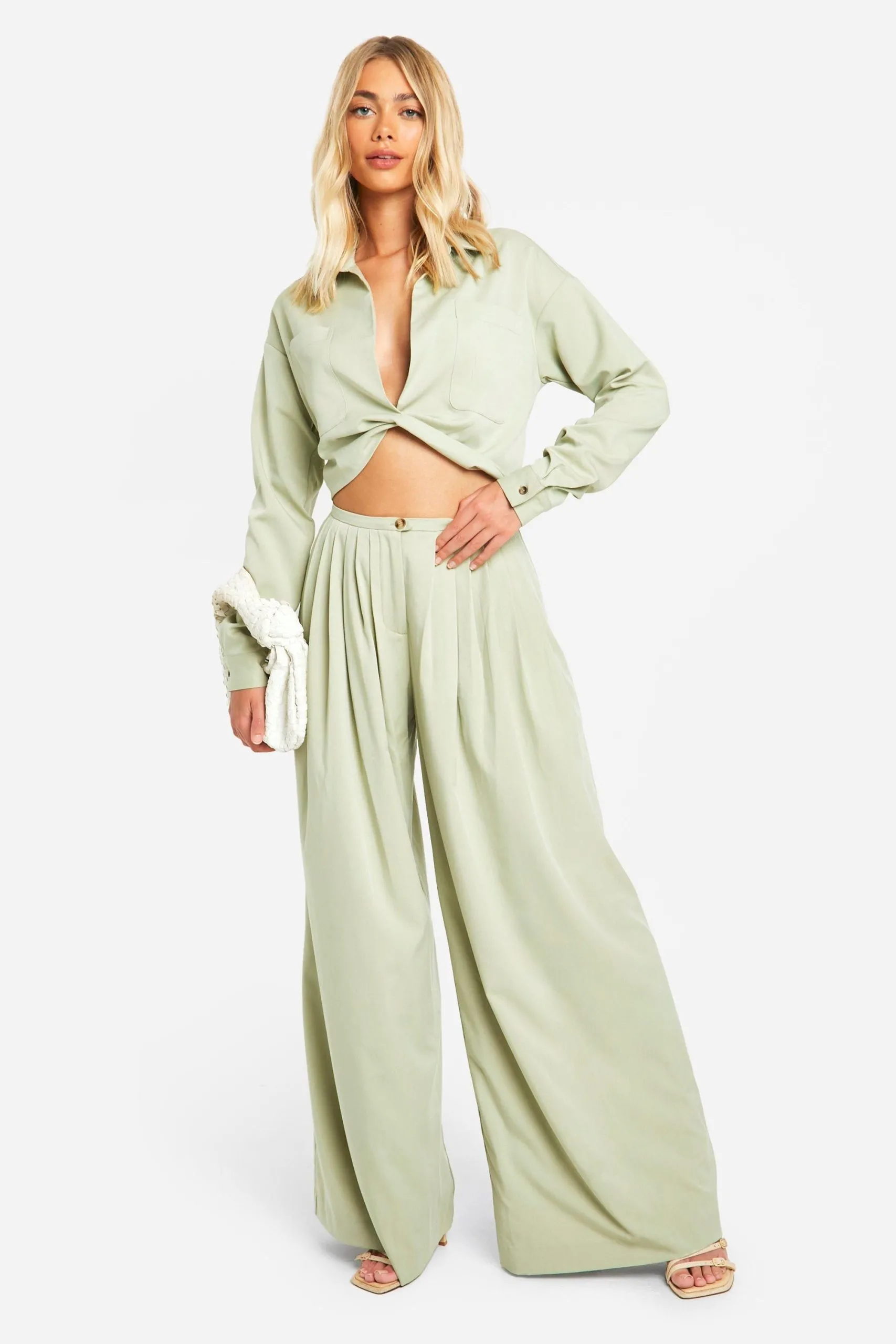 Linen Look Low Rise Extreme Wide Leg Pleated Trouser